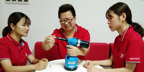 榴莲视频官网气动工具-产品培训交流会