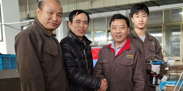 榴莲视频官网自动拉钉机助力金华明辉户外提效升级