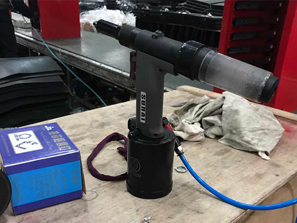 榴莲视频官网拉钉枪SN-822工具箱